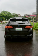 BMW G60 / G61 / I5 MP style 乾碳後下巴