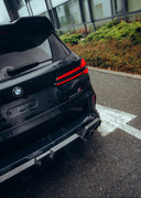 RevoZport BMW F95 X5M LCI Street 乾式碳纖維後下巴
