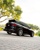 RevoZport BMW F95 X5M Street 乾式碳纖維後下巴