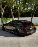 RevoZport BMW G90 / G99 M5 Street 乾式碳纖維側裙