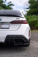RevoZport BMW G90 M5 Street 乾式碳纖維尾翼